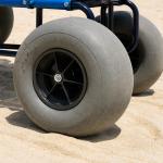 Cadeira De Rodas Anf�bia Ipanema Para Praia E Piscina Dobr�vel At� 110kg Ortobras - Foto 2