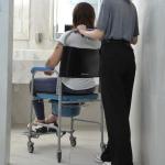 Cadeira De Banho Higi�nica D50 Desmont�vel Em A�o At� 150kg Dellamed - Foto 8