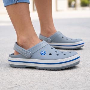 Sandalia Crocs Crocband 11016 Feminino - Foto 6